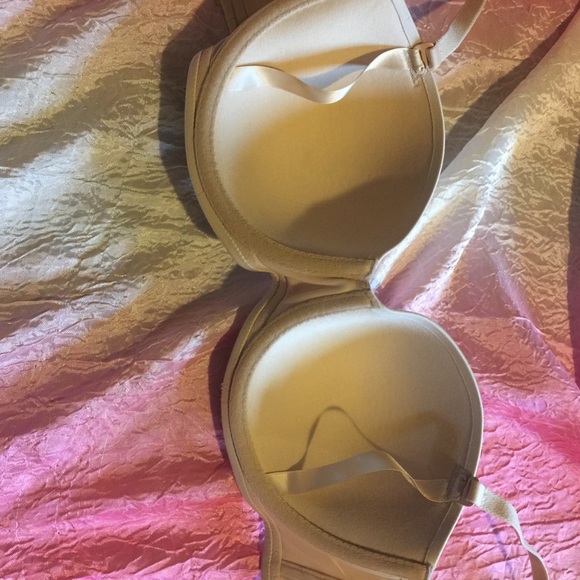 Victoria’s Secret bra 36d lined strapless - Picture 4 of 5